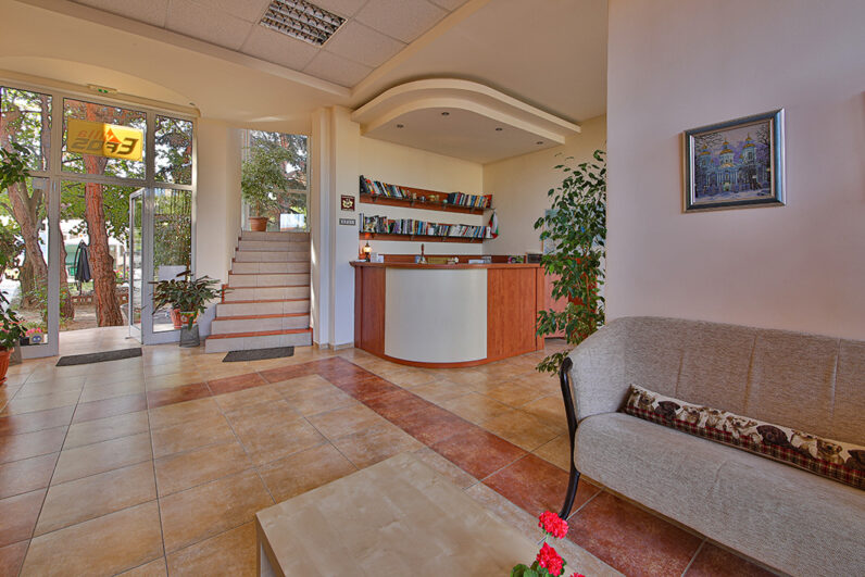 LESE8622_lobby