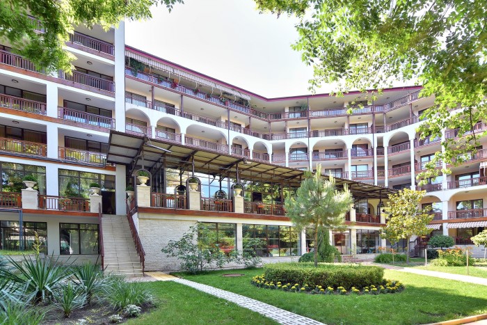 Hotel Estreya Residence