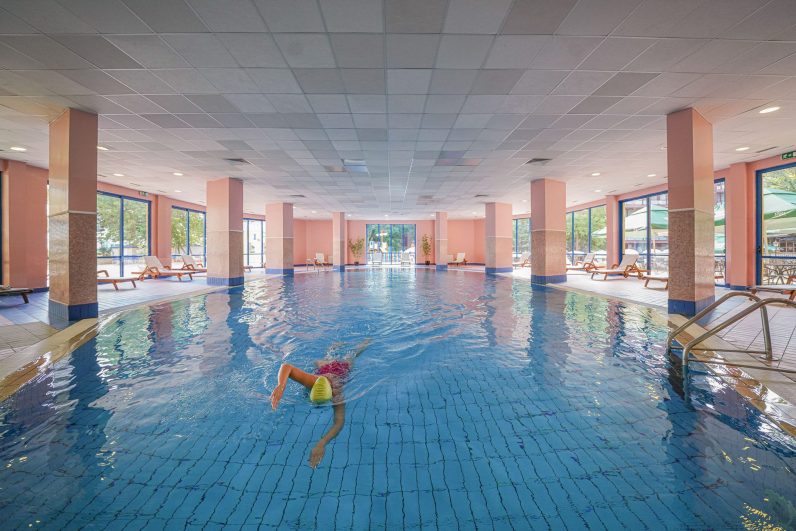 19-06 Arabella 8 Indoor_pool(1)