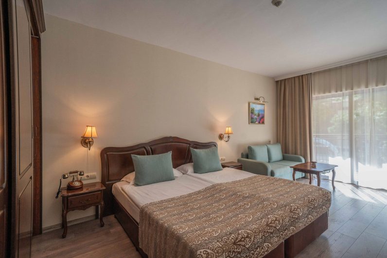 19-06 Bolero 2 double-deluxe-room