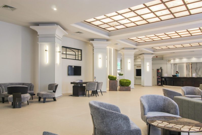 19-06 Bolero 8 bolero-lobby