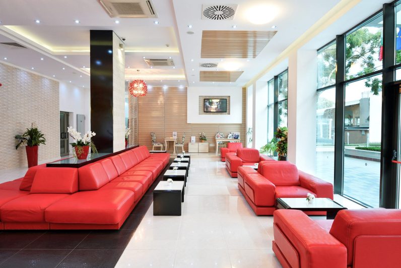 19-06-Metropol-4-reception-and-lobby