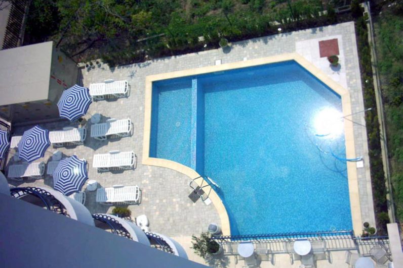 yo-pool