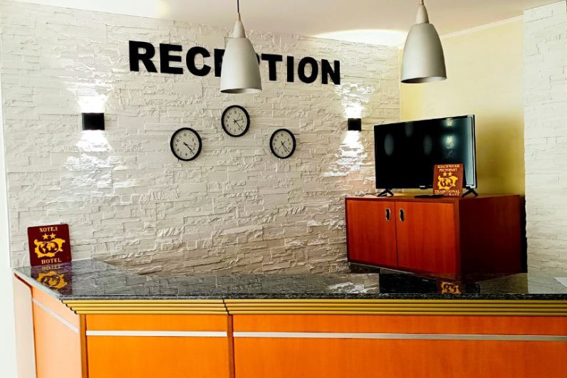 yo-reception2