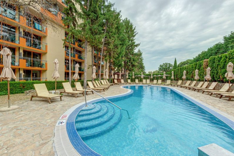 Relax pool 2